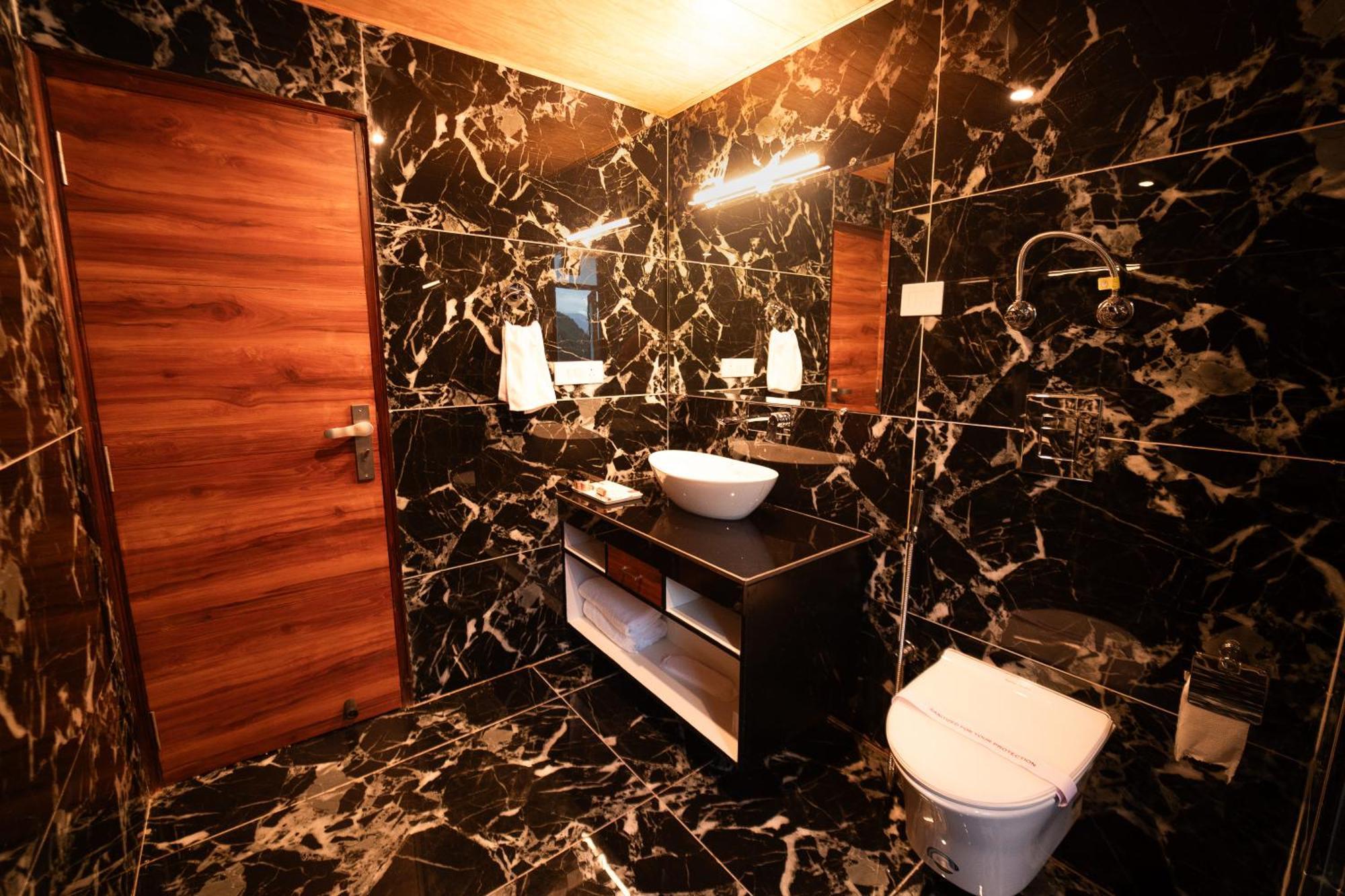 Nazaara - A Luxe Retreat Hotel Manāli Eksteriør billede